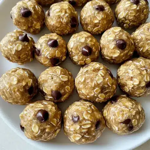 4 Ingredient Energy Oatmeal Balls