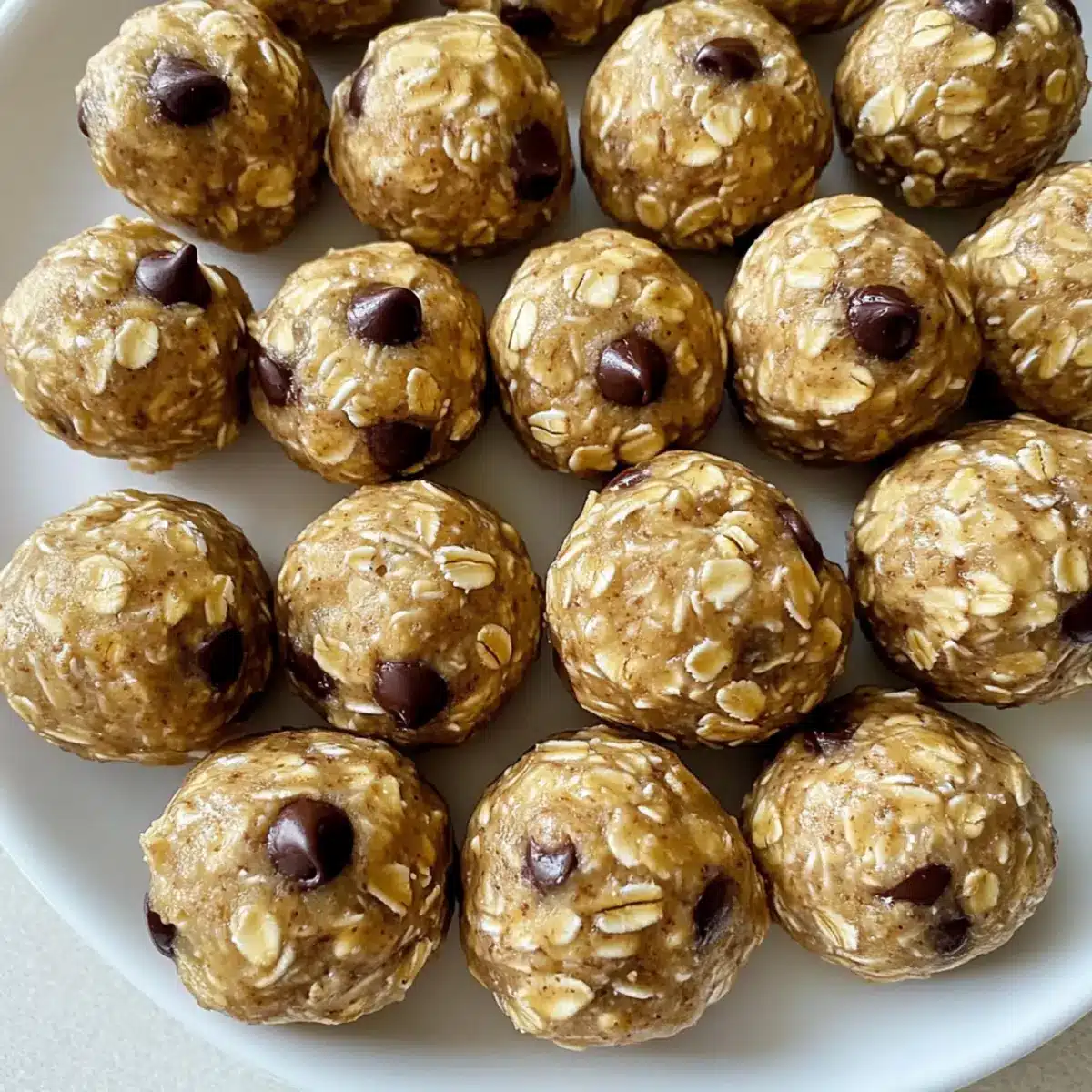 4 Ingredient Energy Oatmeal Balls